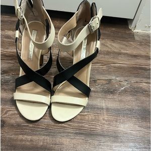 Strap on your sandals and let’s go dancing!